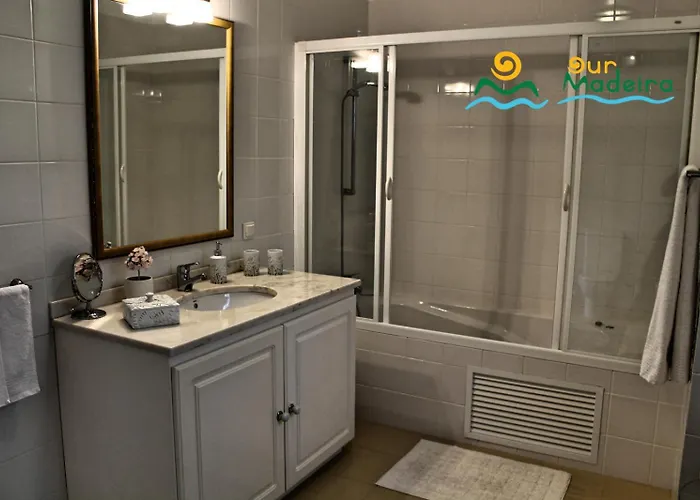 Ourmadeira - Luzia Funchal