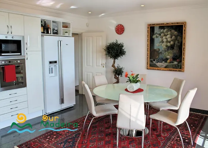 Villa Ourmadeira - Luzia