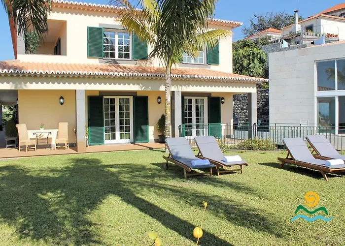 Villa Ourmadeira - Luzia